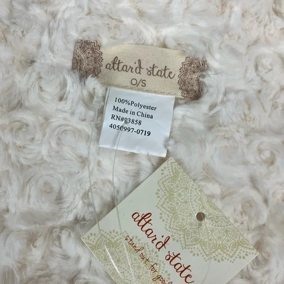 Faux Fur Infinity Scarf - Picture 6 of 6